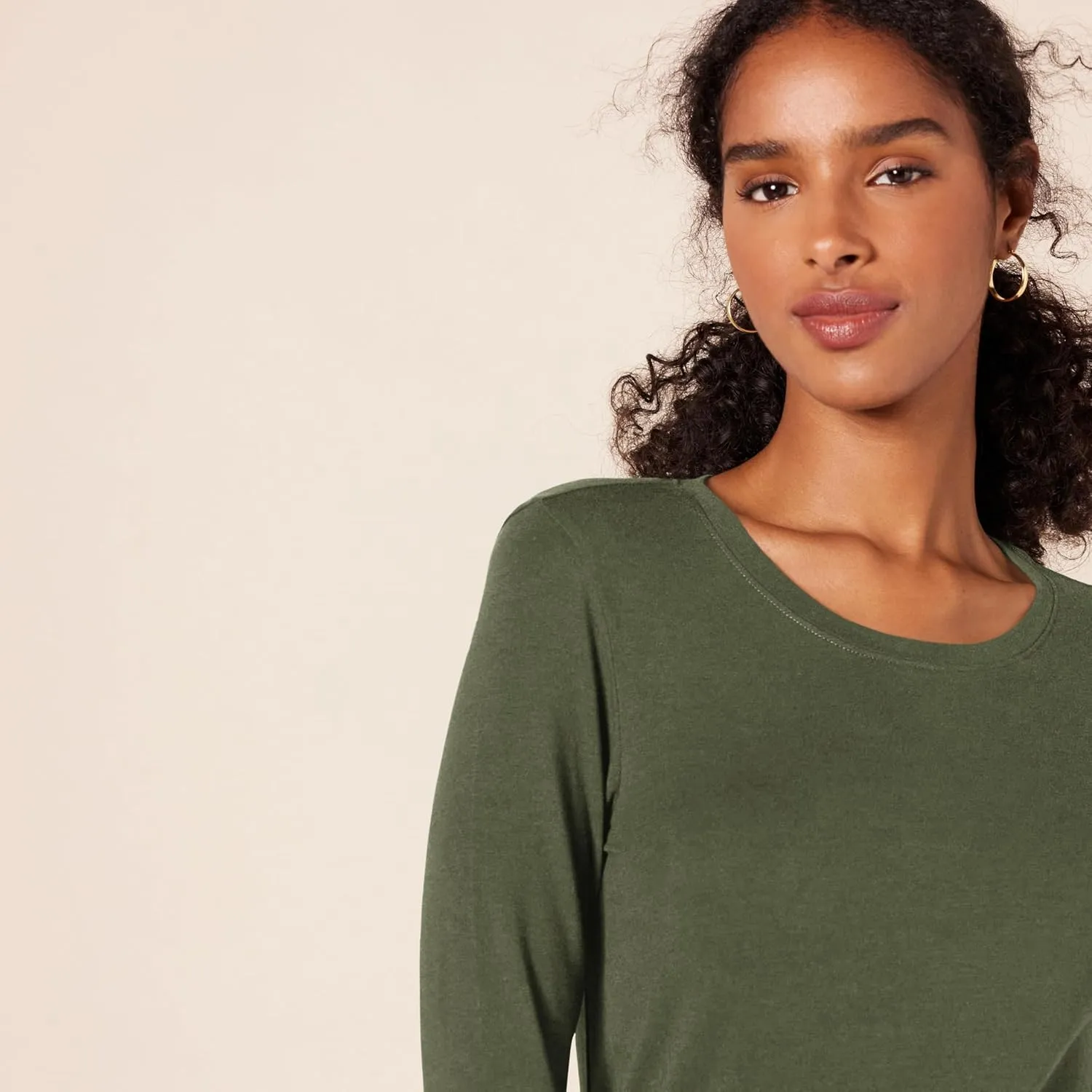 Amazon Essentials Women's Classic-Fit Long-Sleeve Crewneck T-Shirt (Available in Plus Size)