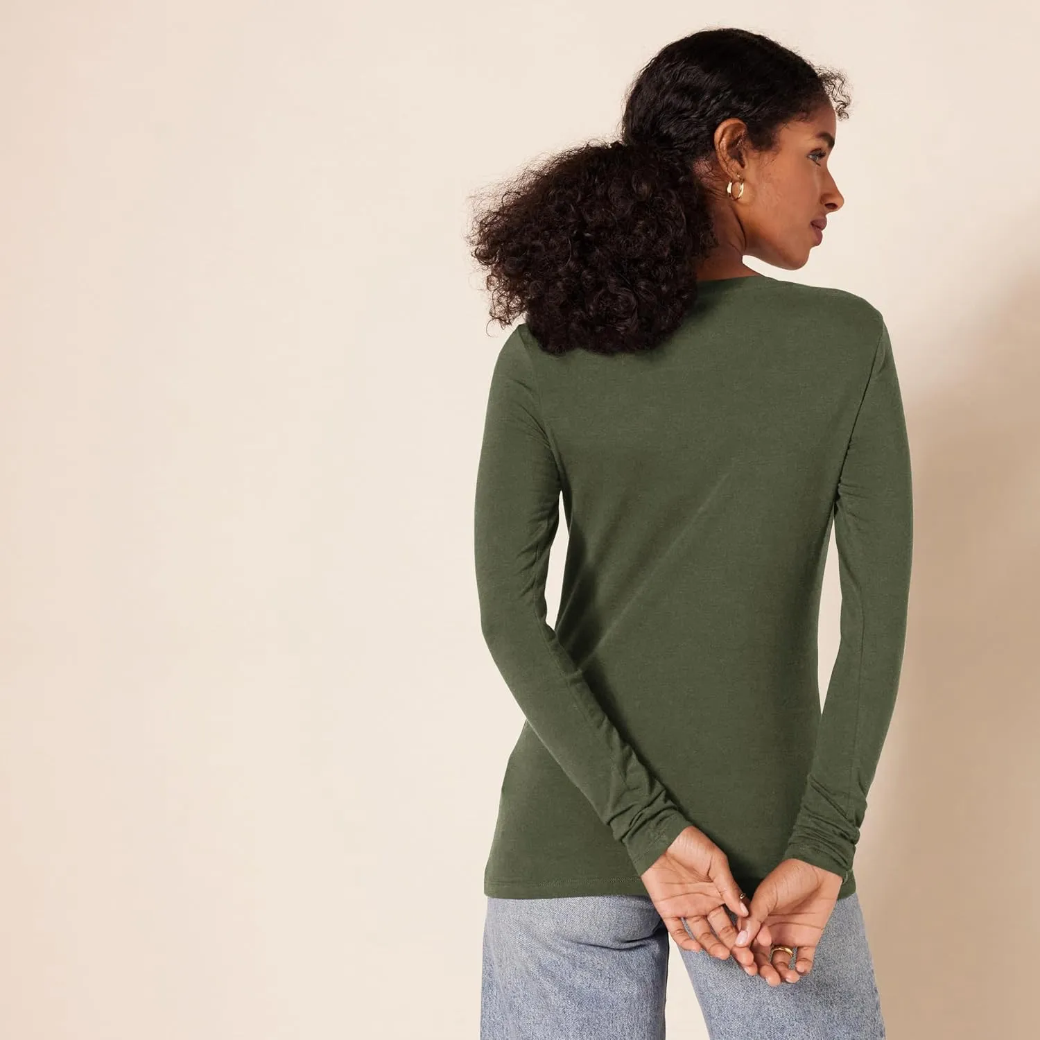 Amazon Essentials Women's Classic-Fit Long-Sleeve Crewneck T-Shirt (Available in Plus Size)