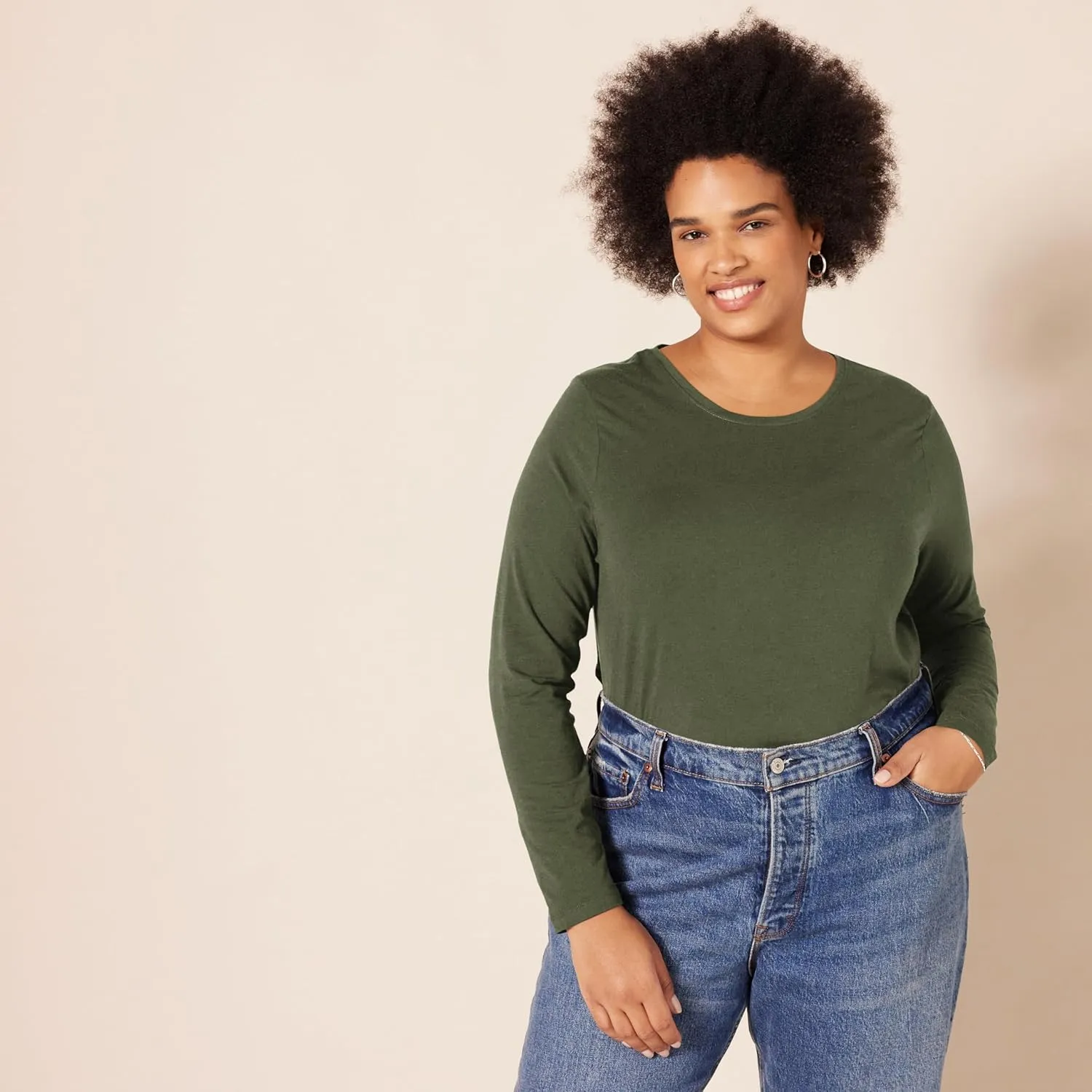 Amazon Essentials Women's Classic-Fit Long-Sleeve Crewneck T-Shirt (Available in Plus Size)