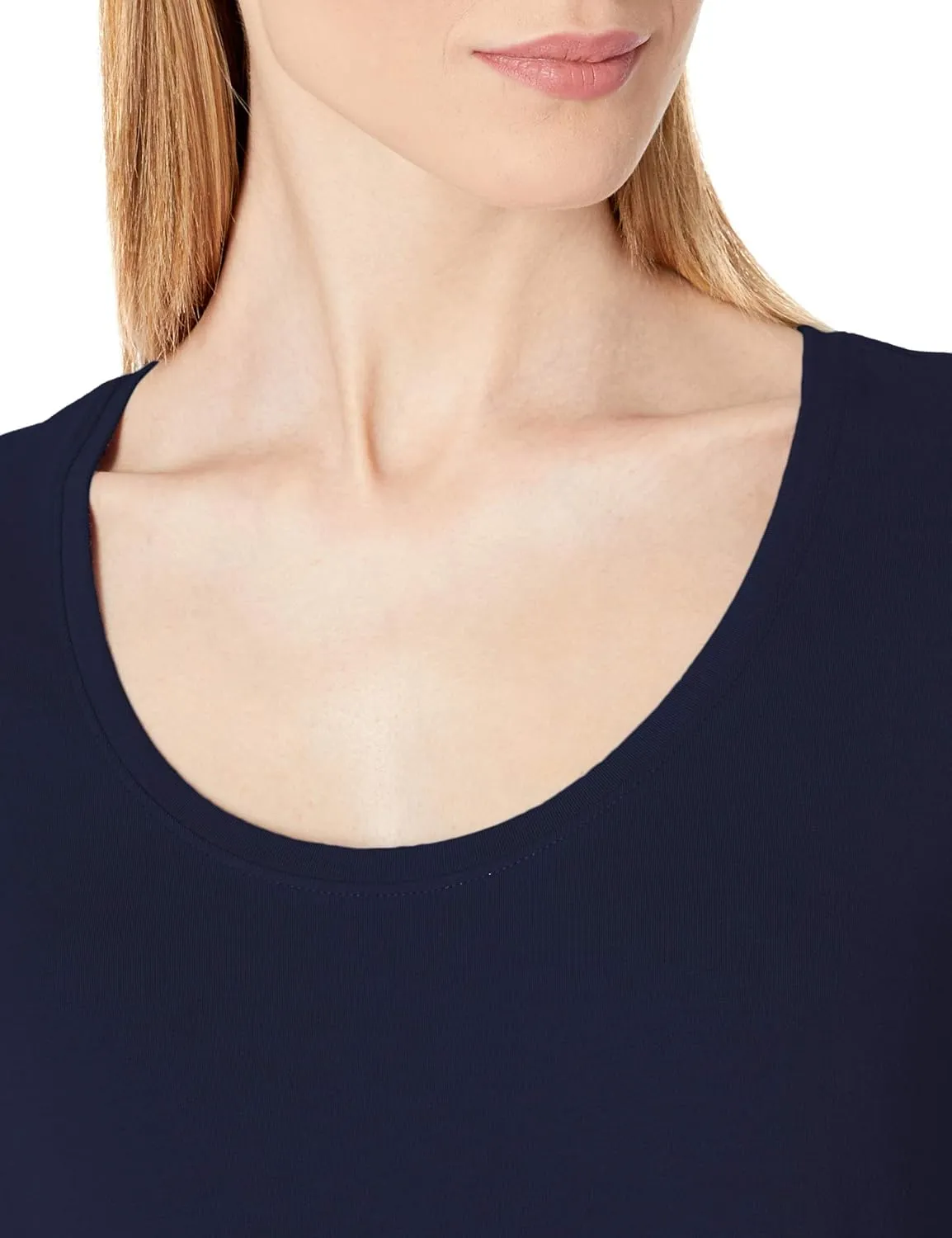 Amazon Essentials Women's Classic-Fit Short-Sleeve Scoop Neck T-Shirt (Available in Plus Size), Pack of 2