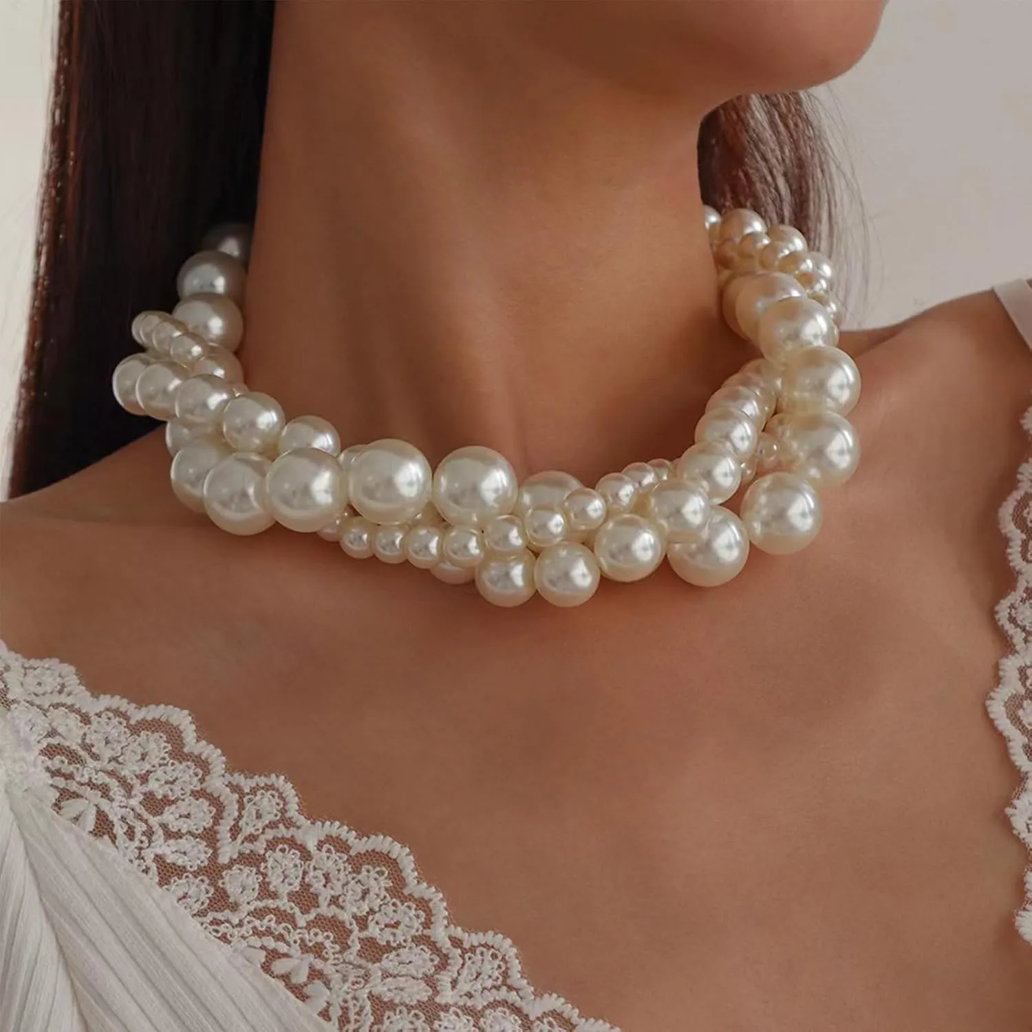 Chunky Pearl Choker Necklace for Women Layered Twisted Faux Pearl Beaded Necklace Wedding Gifts for Brides Bridesmaid Birthday Gift for Prom Pearls Jewelry for Women
