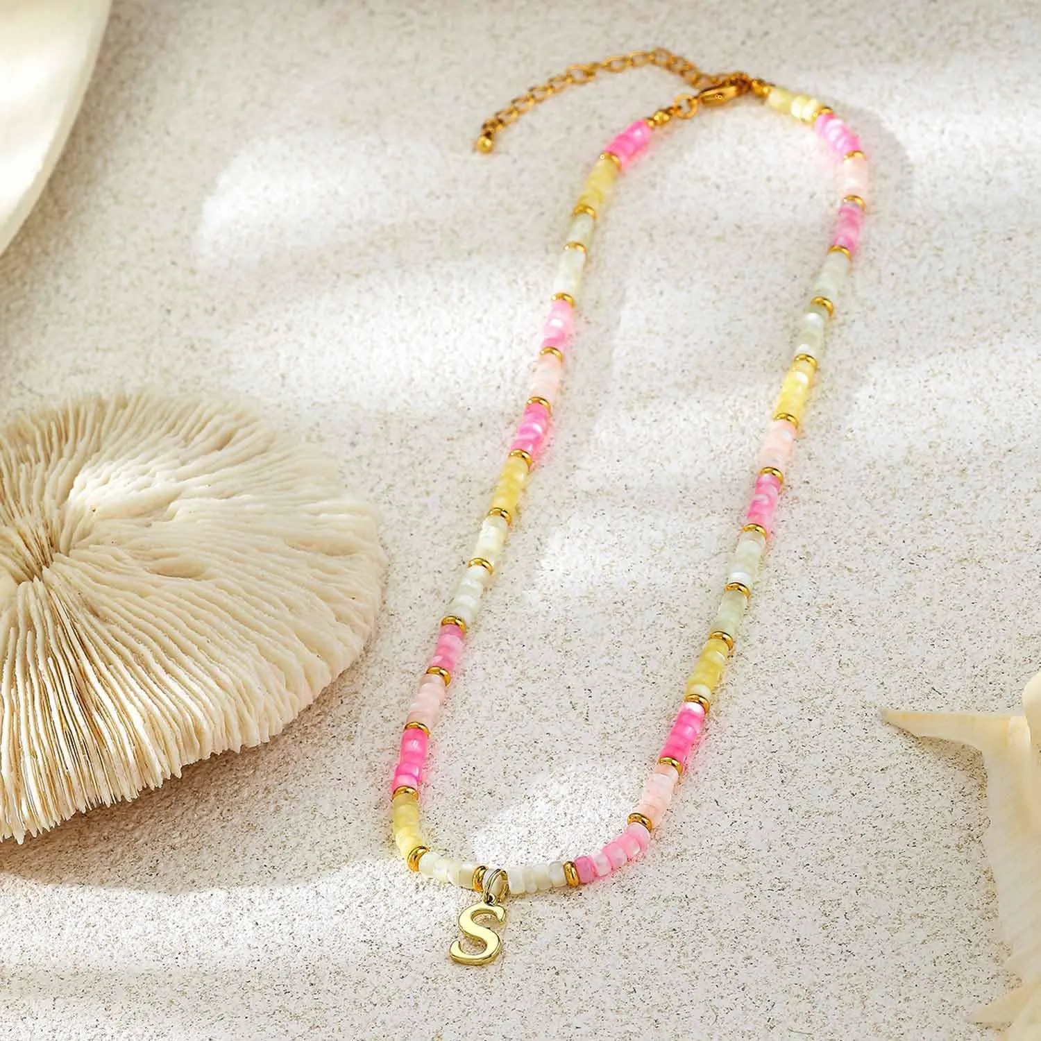 Colorful Shell Initial Necklaces for Women Dainty Natural Shell Necklaces Cute Choker Necklace Puka Shell Beaded Necklace Handmade Jewelry Gifts for Her