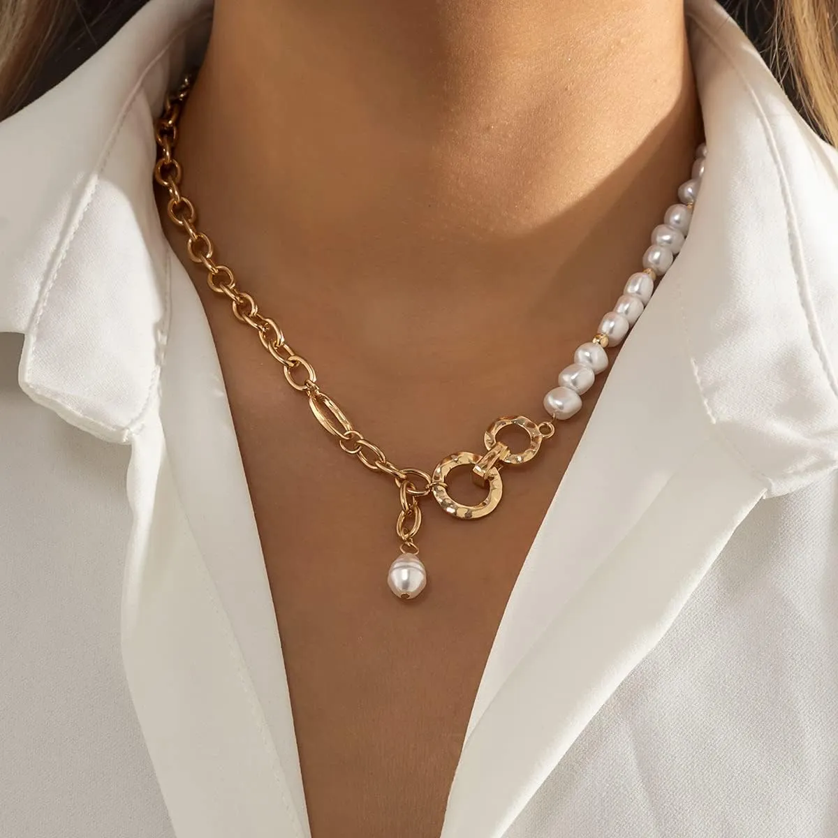 Dainty Pearl Pendant Necklaces Layered Baroque Choker Necklace Vintage White Pearl Chain Necklace Faux Pearls Statement Jewelry Gift for Women
