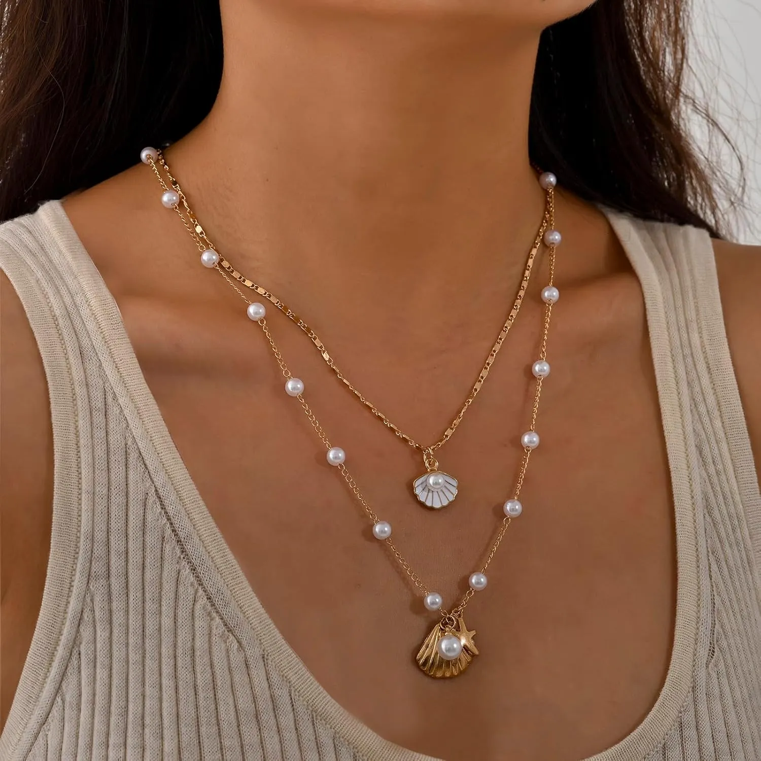 Layered Shell Necklaces Bohemian Pearl Starfish Seashell Pendant Necklace for Women Scallop Choker Necklace Summer Beach Jewelry Gift