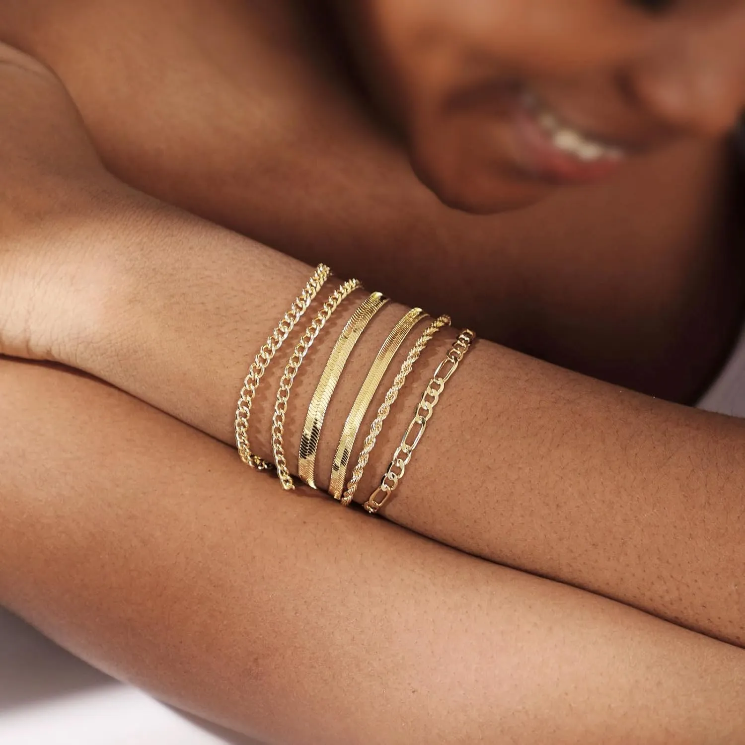 MIDEEO Dainty Gold Layered Bracelet for Women 14K Gold Plated Layered Bracelet Set Layering Bracelets Simple Satellite Box Coins Beaded Layering Set Women Jewelry Gift