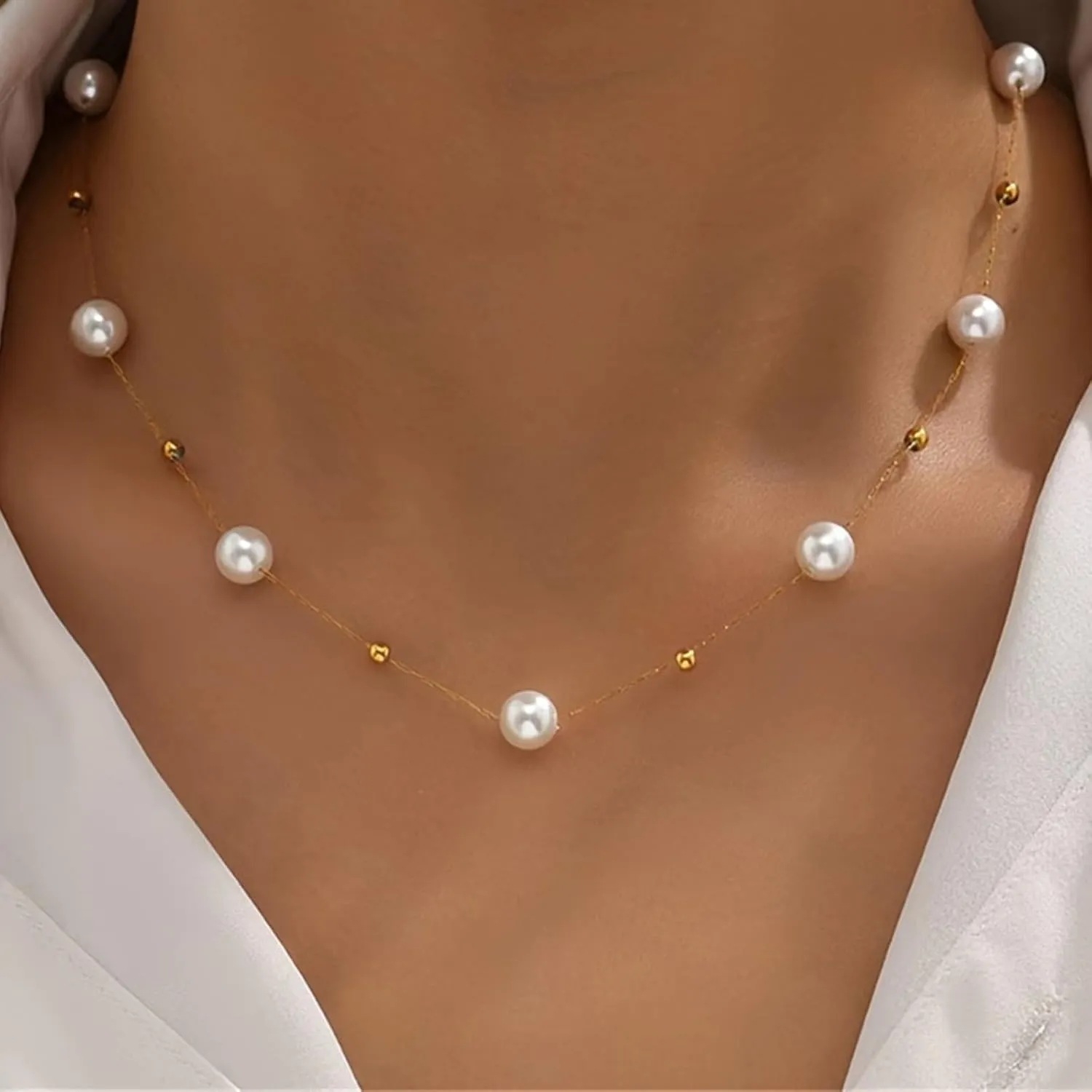 Pearl Necklace for Women Dainty Gold Vintage Pearl Pendant Necklace Gold Pearl Choker Necklaces Jewelry Gifts for Women
