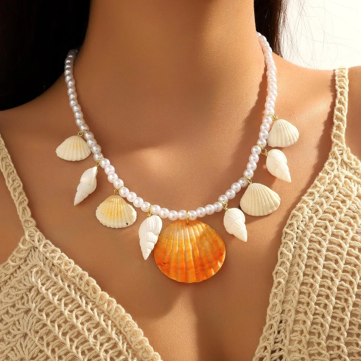 Shell Necklace for Women Natural Pearl Choker Necklace Adjustable Seashell Necklac Handmade Shell Clavicle Necklace Summer Hawaiian Style Braided Rope Natural Shell Necklace Boho Beach Jewelry