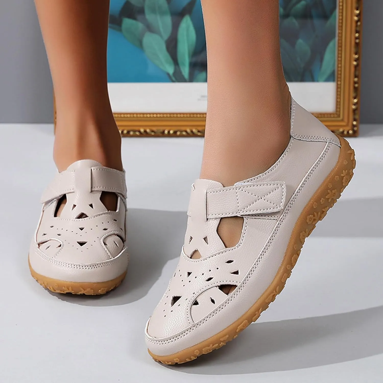 Spring And Summer Women's Closed Toe Shoes Fashion Casual Hollow Leather Rubber Platform Wedge Sandals for Women Thong