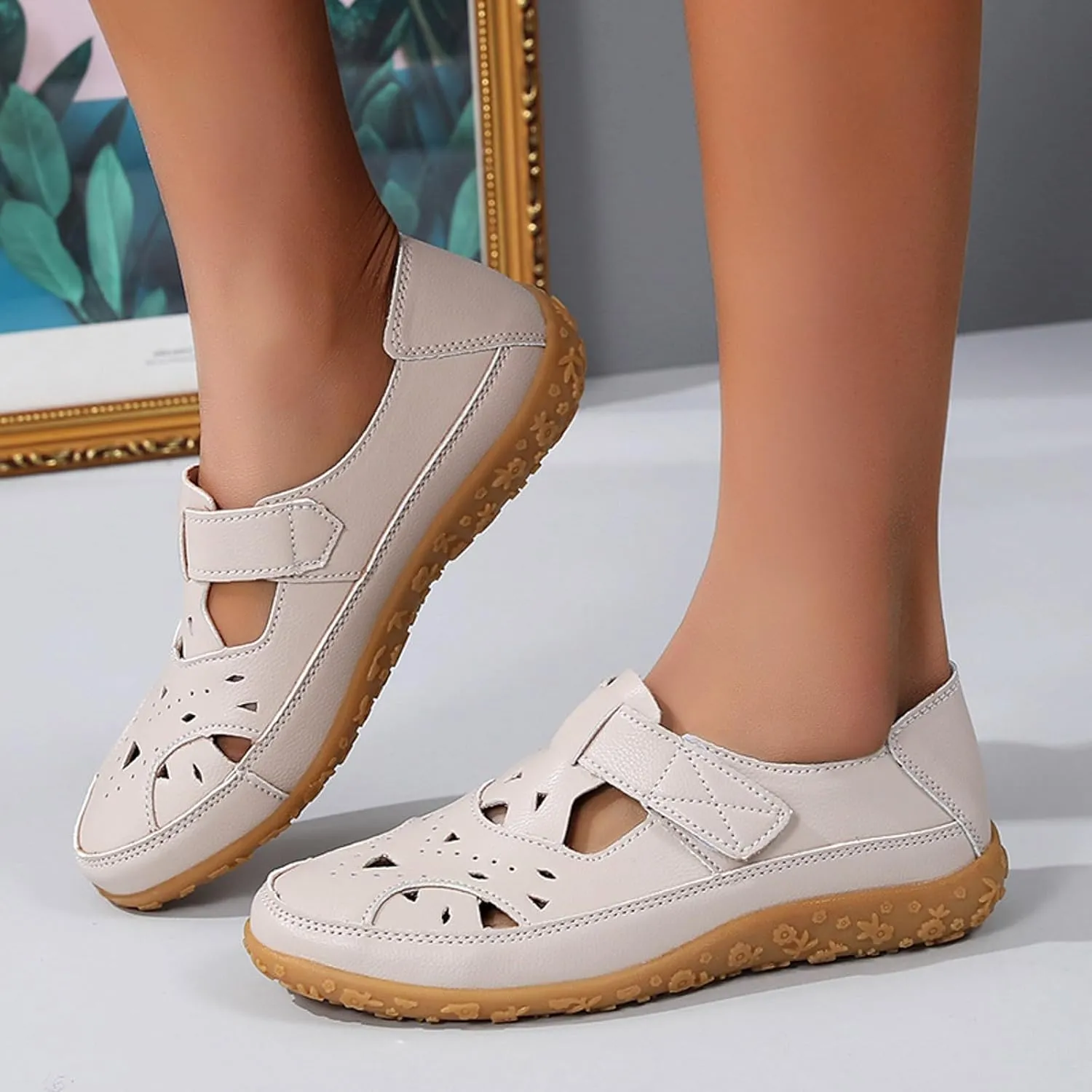 Spring And Summer Women's Closed Toe Shoes Fashion Casual Hollow Leather Rubber Platform Wedge Sandals for Women Thong