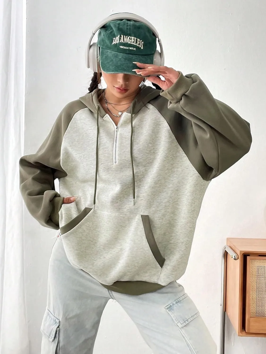 SweatyRocks Women's Color Block Long Raglan Sleeve Half Zip Hoodie Oversized Drawstring Sweatshirt with Pockets