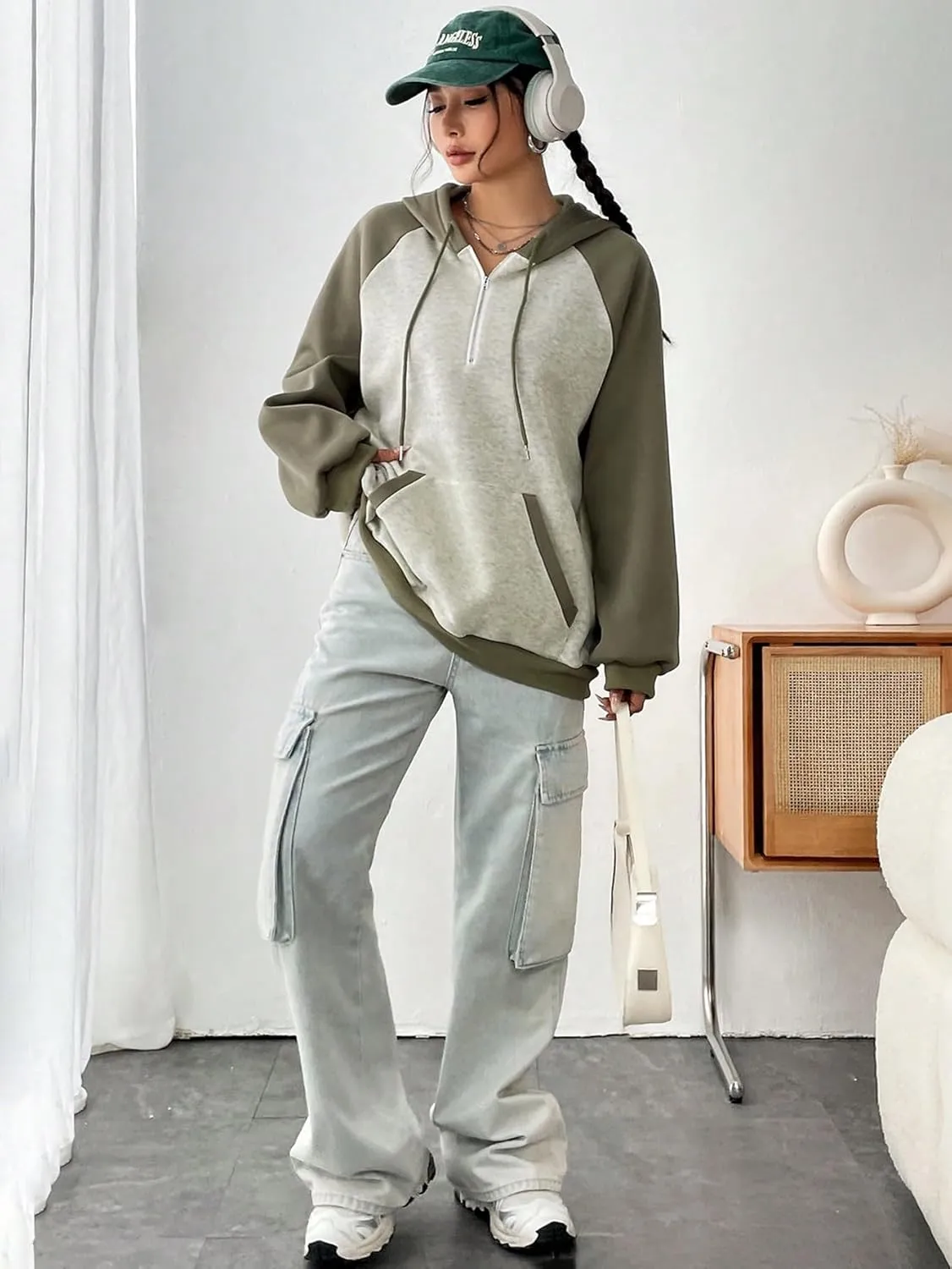SweatyRocks Women's Color Block Long Raglan Sleeve Half Zip Hoodie Oversized Drawstring Sweatshirt with Pockets