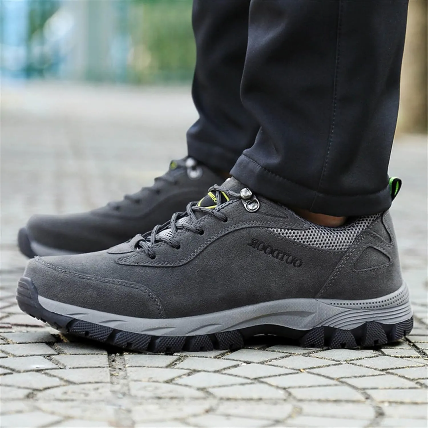 Walking Shoes Tennis Comfortable Men Sports Shoes Fashionable New Pattern Solid Color Simple Thick Sole Flat Bottom
