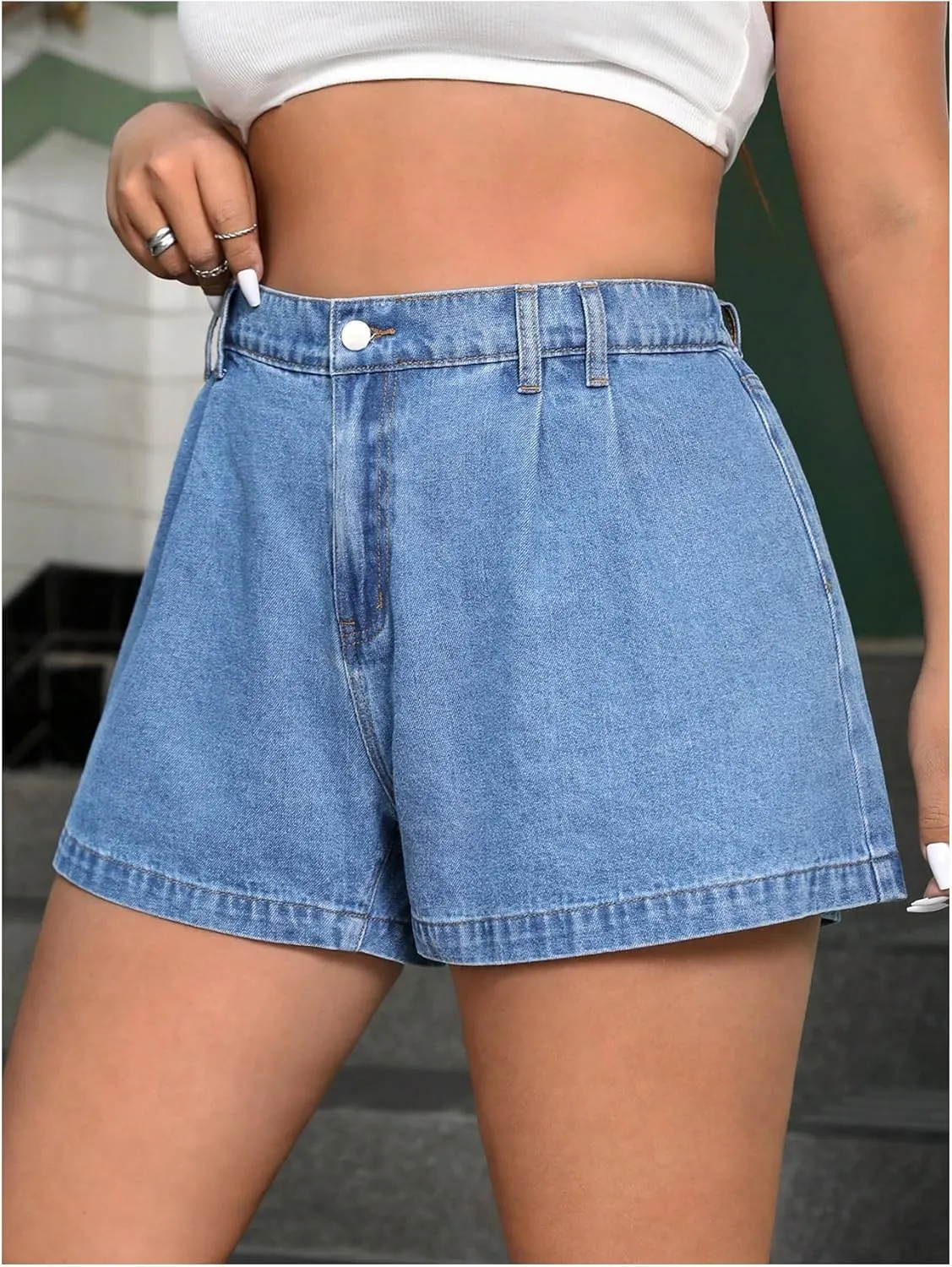WDIRARA Women's Plus Size High Waist Pleated Wide Leg Denim Shorts with Pockets