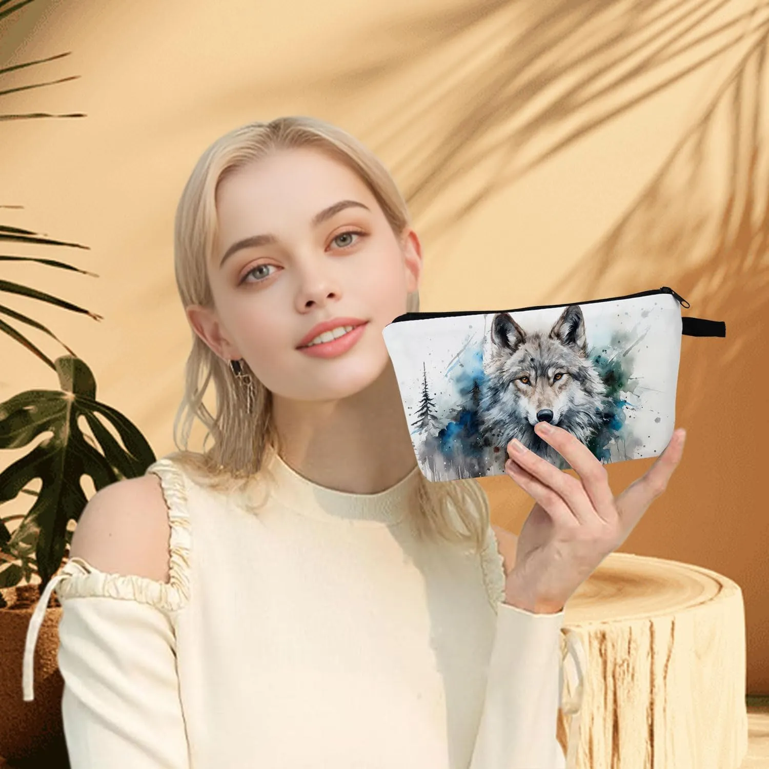 Wolf Makeup Bag for Women Travel Cosmetic Organizer Bag Teacher Appreciation Gifts Small Zipper Toiletry Bag